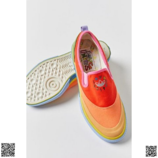 美國🇺🇸輸入正品 Adidas 彩虹平底鞋