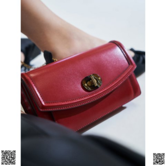 美國代購正品 Charles & Keith 翻蓋錢包