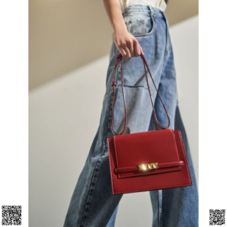 美國🇺🇸輸入正品 Charles & Keith 金屬扣斜挎包