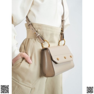 美國🇺🇸輸入正品 Charles & Keith 鉚釘斜挎包