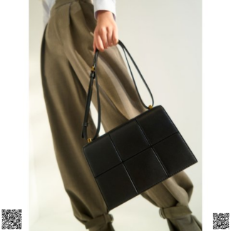 美國代購正品 Charles & Keith 復古斜挎包