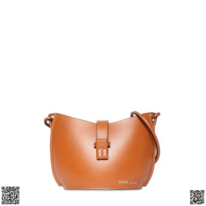 美國代購正品 Loewe MOLDED 皮革水桶包