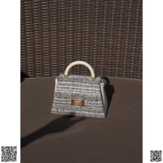 美國代購正品 Charles & Keith 小香風花呢手提包